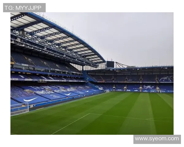 英国足球明星鲁您：从绿茵场到生活舞台的传奇旅程揭秘